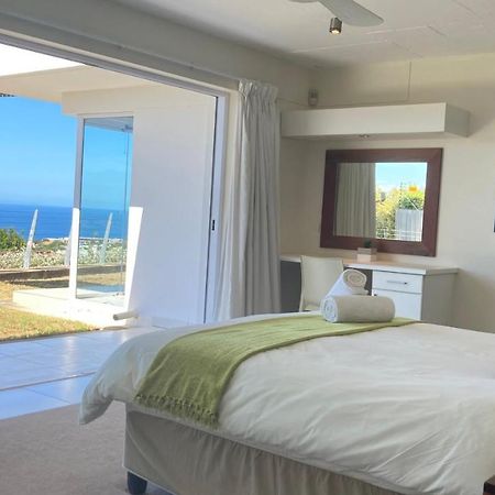 Stylish Holiday Home With Amazing Sea Views プレッテンバーグ・ベイ エクステリア 写真