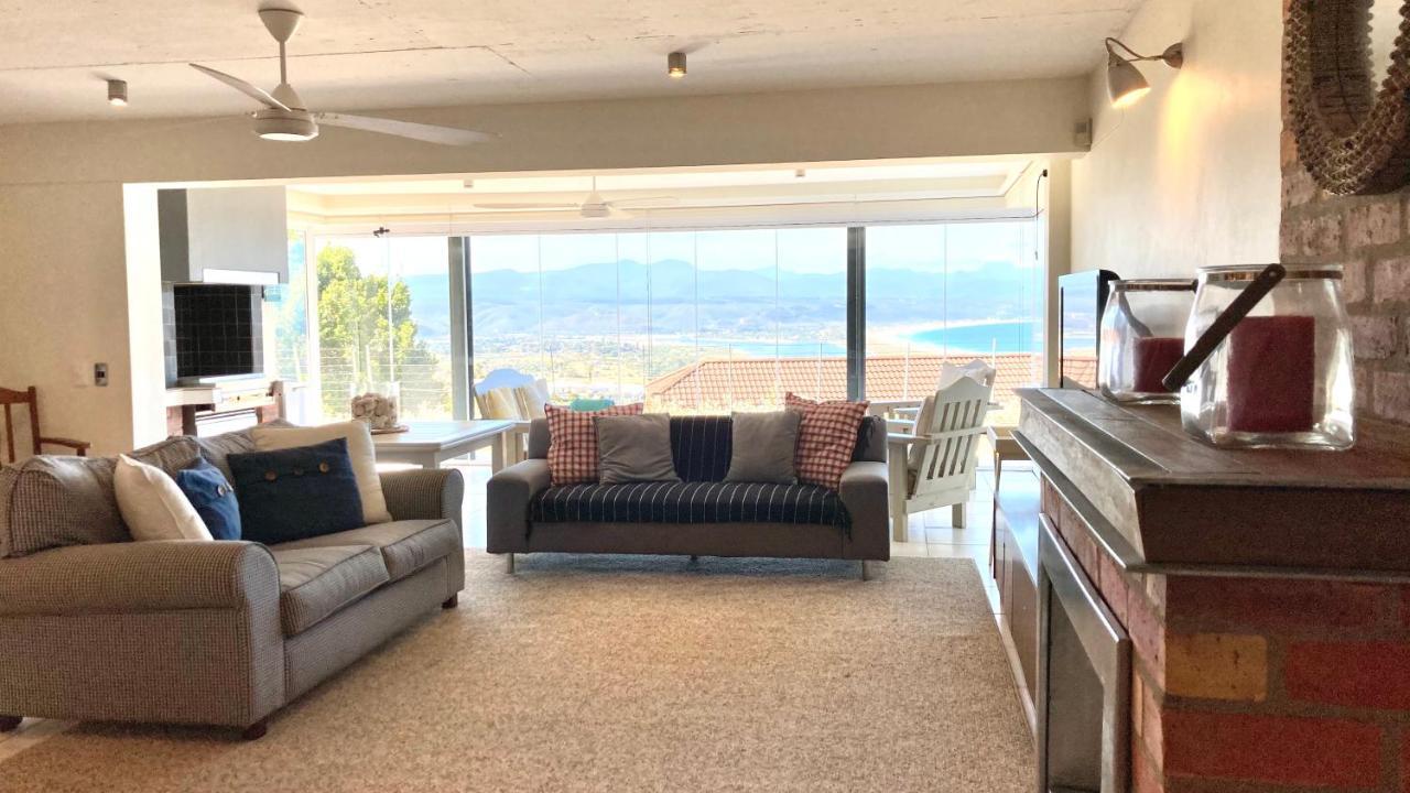 Stylish Holiday Home With Amazing Sea Views プレッテンバーグ・ベイ エクステリア 写真